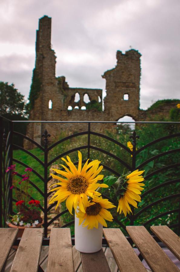 Castle Lodge Sheriff Hutton Bagian luar foto